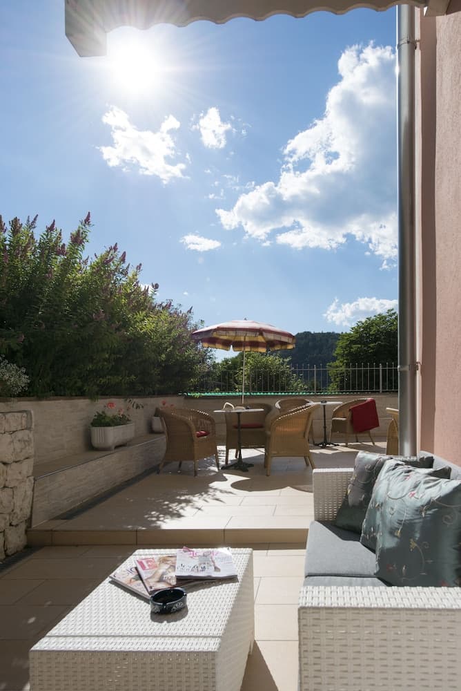 Sundeck