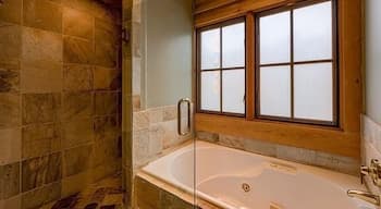 Deep Soaking Bathtub