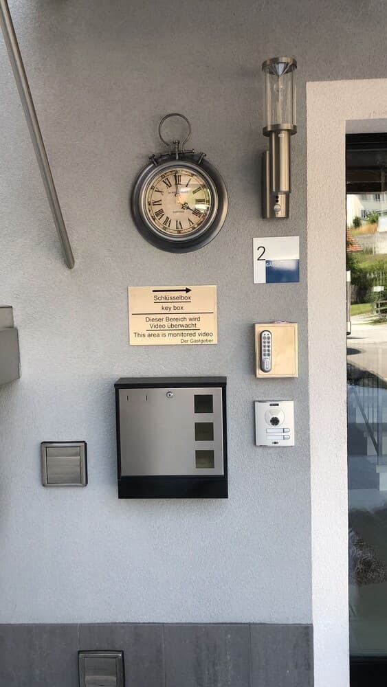 Check-in/Check-out Kiosk