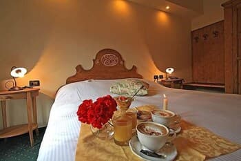 Room Service - Dining