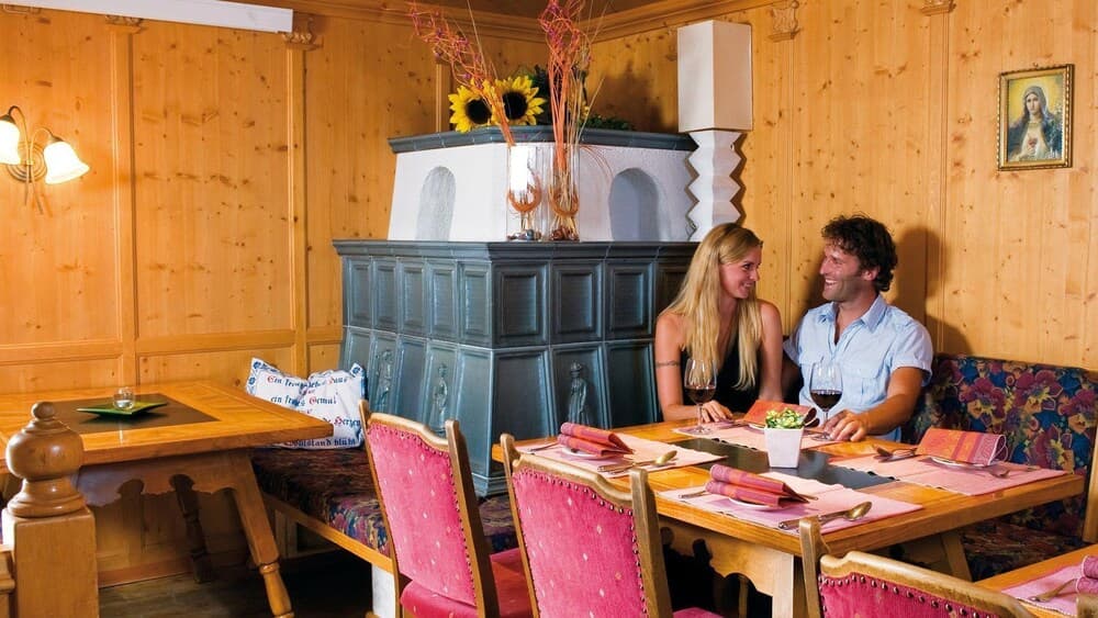 Couples Dining