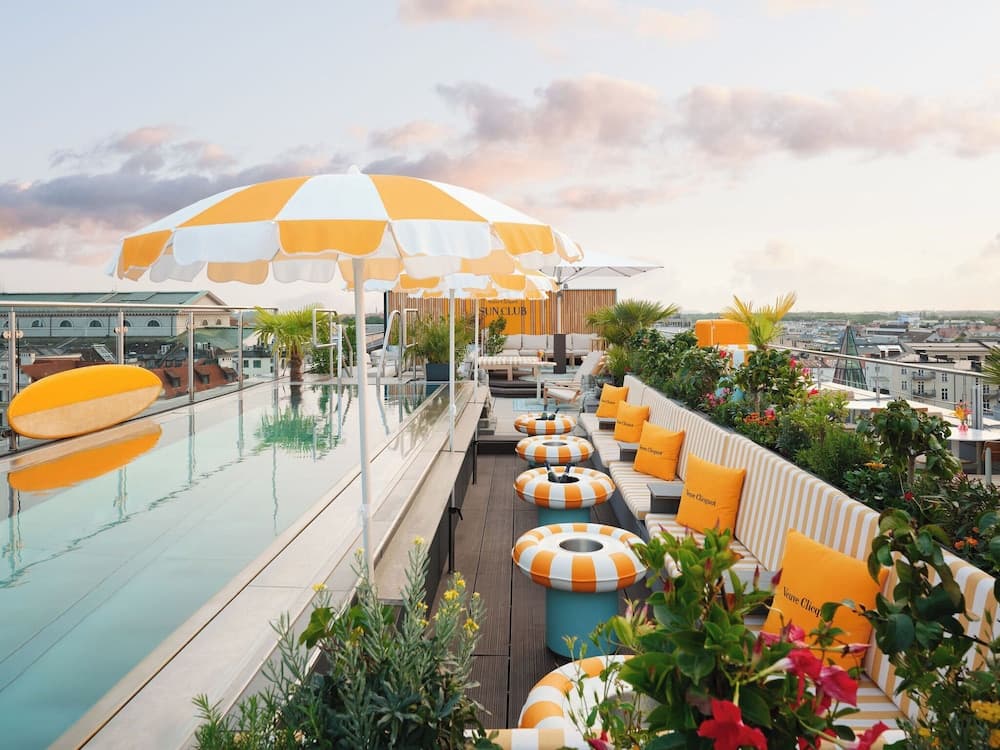 Rooftop pool