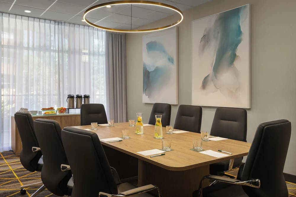 Meeting facility