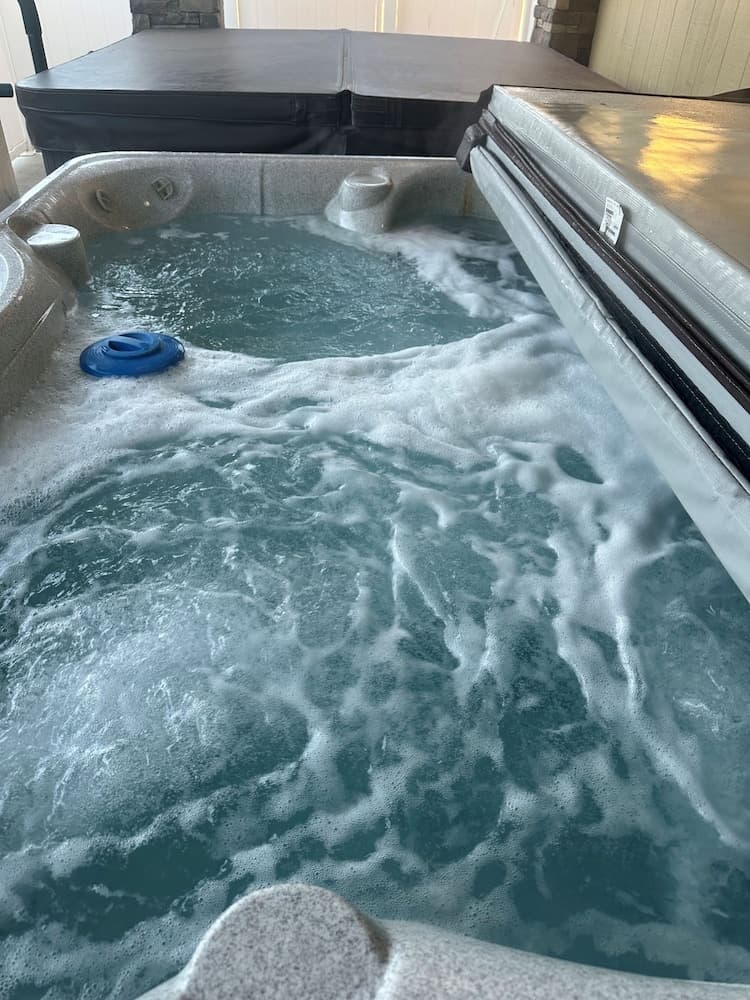 Indoor spa tub