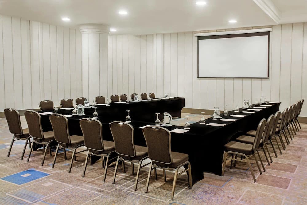 Meeting facility