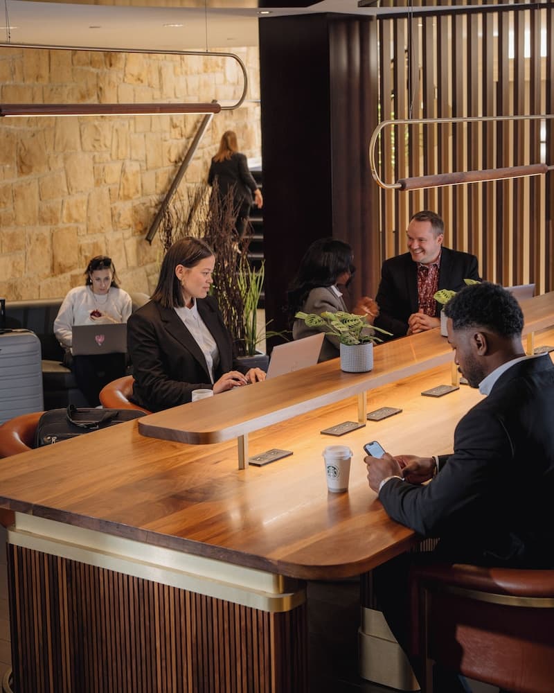 Lobby lounge