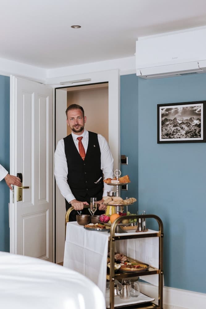 Room service - dining