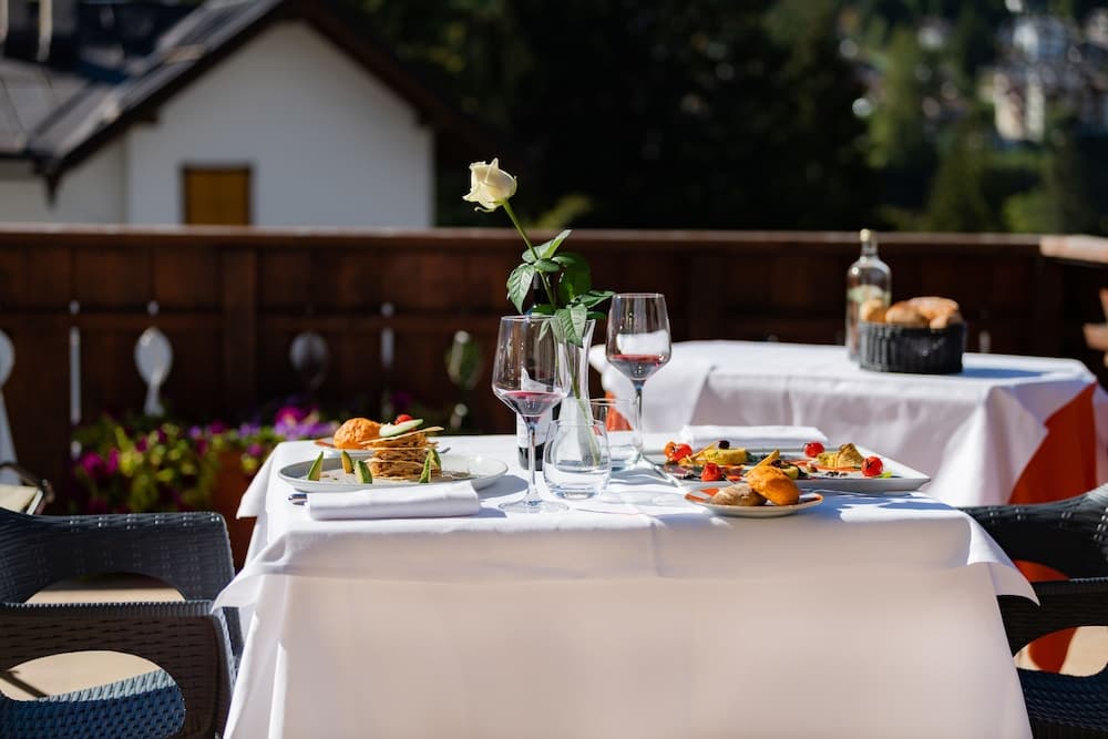 Room service - dining