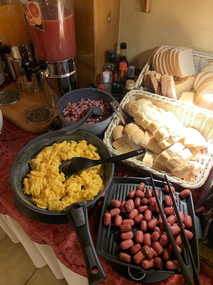 Breakfast buffet