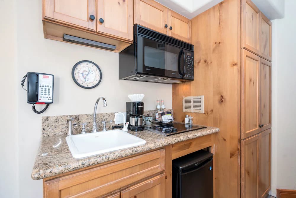 Private kitchenette