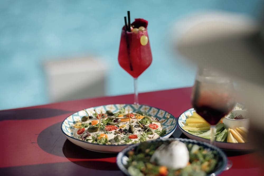 Poolside bar