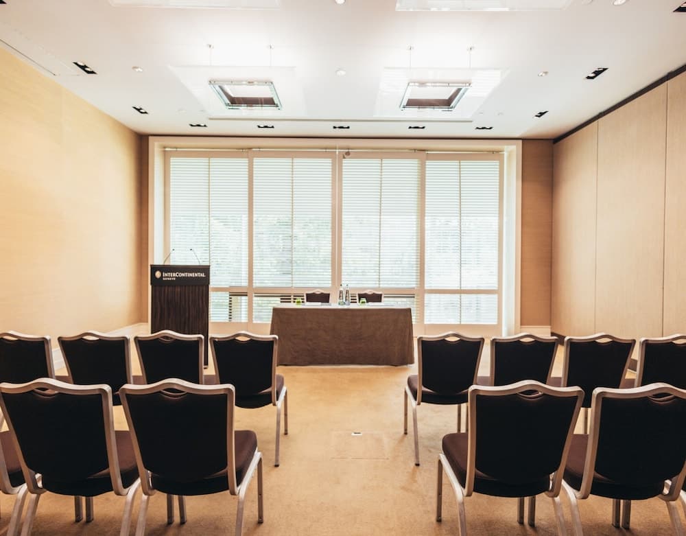 Meeting facility