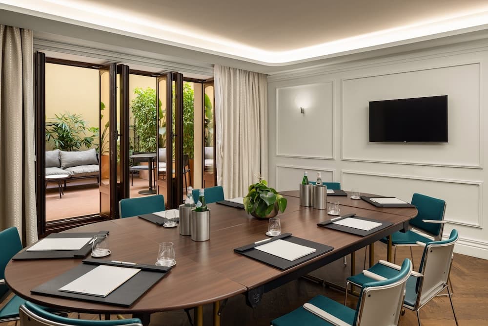 Meeting facility