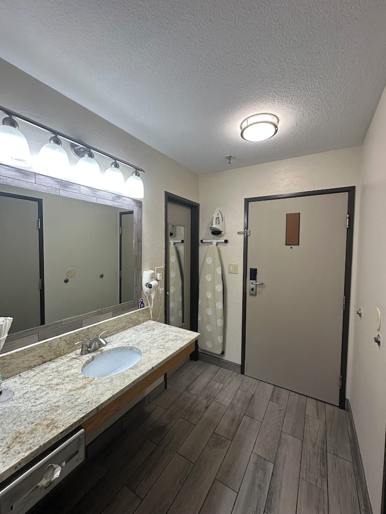 Bathroom sink