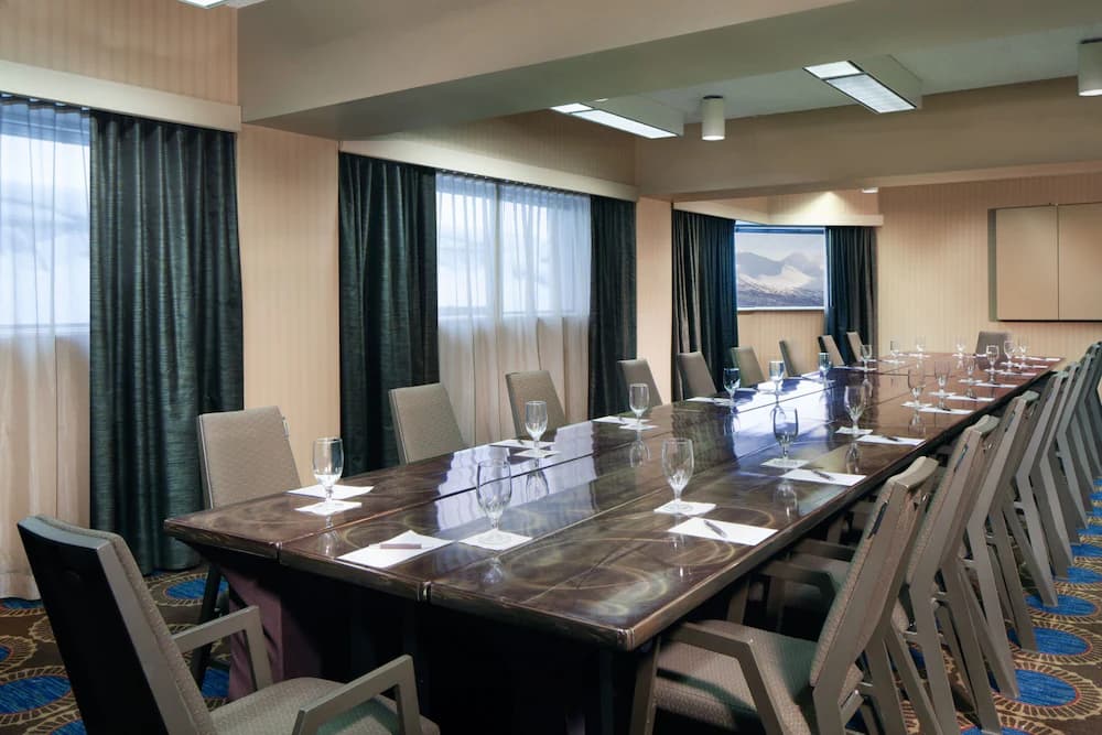 Meeting facility