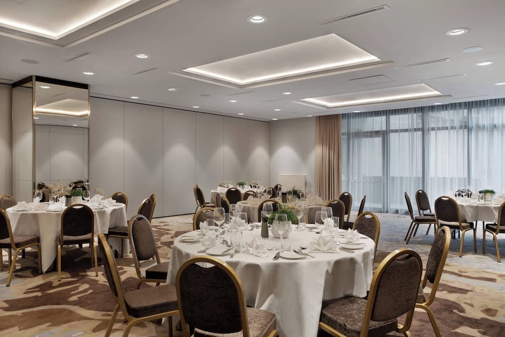 Meeting facility