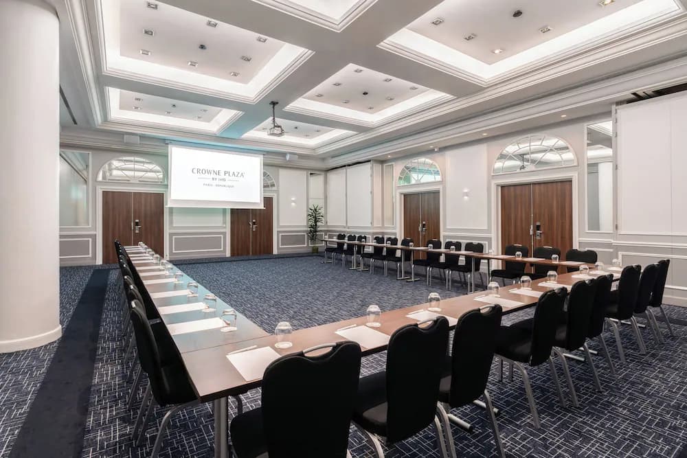 Meeting facility