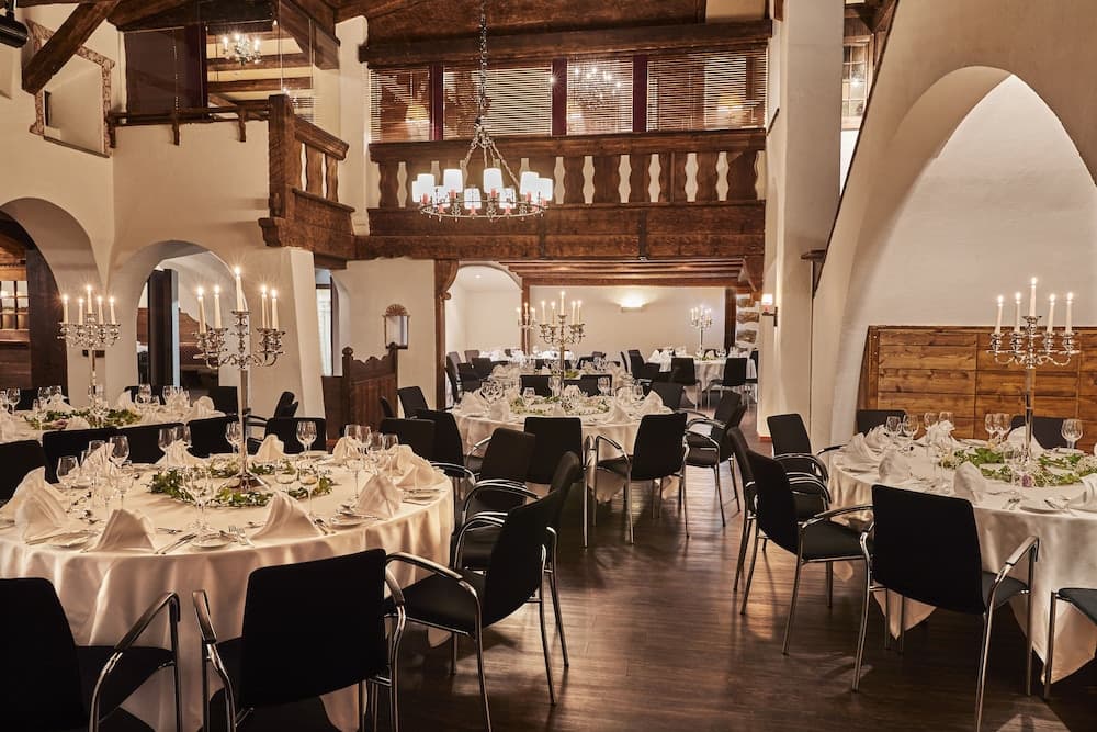 Banquet hall