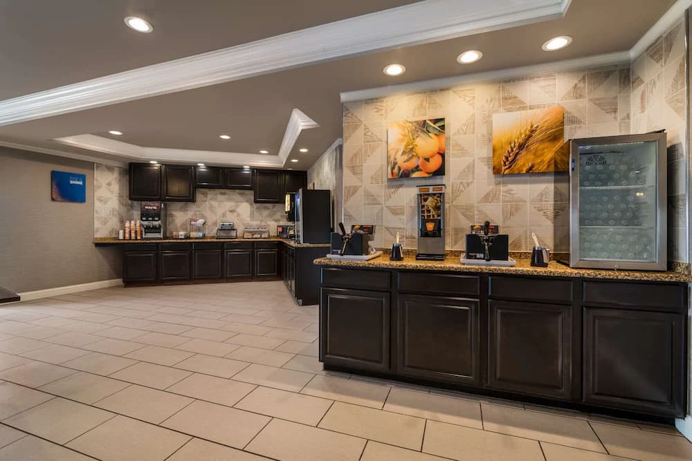 Breakfast area