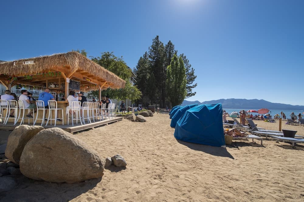 Poolside bar