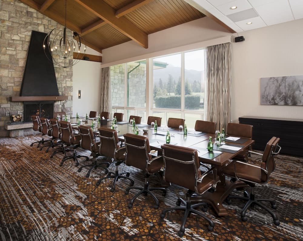 Meeting facility