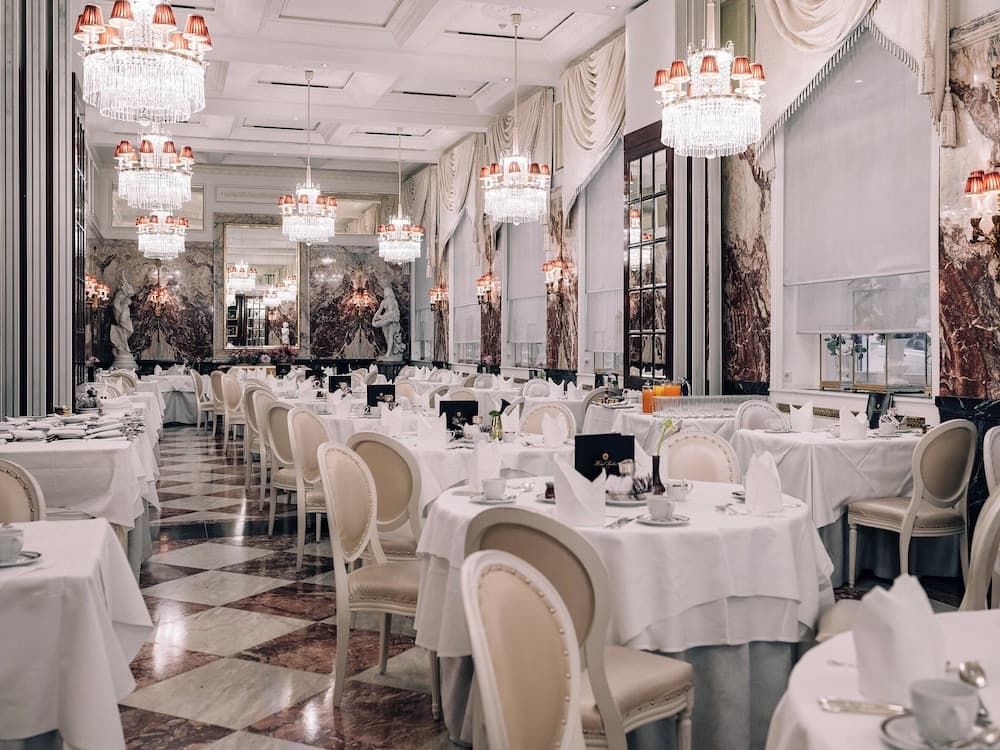 Banquet hall