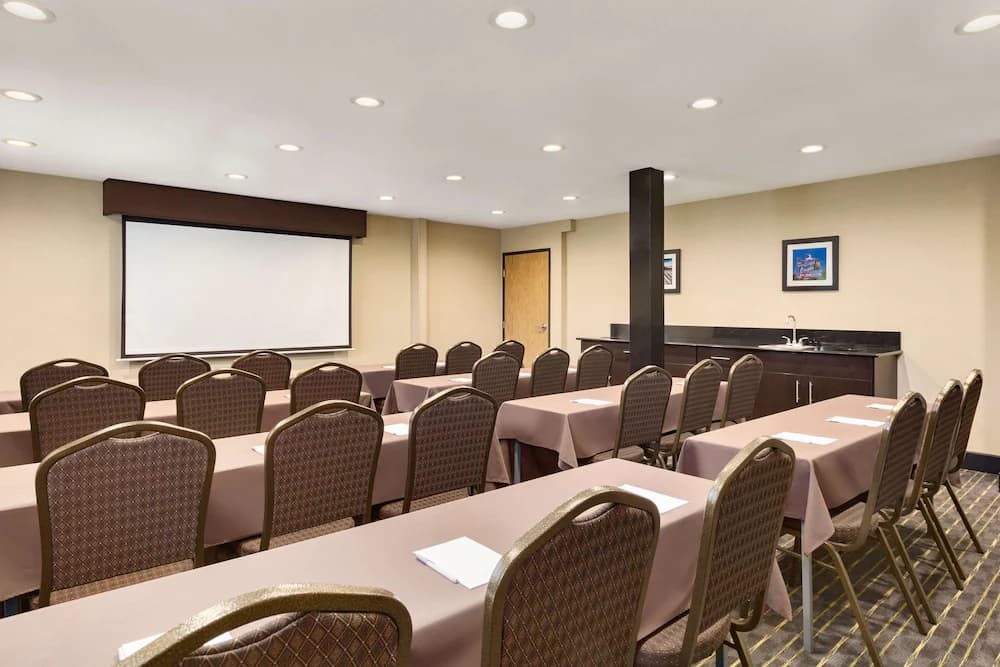 Meeting facility