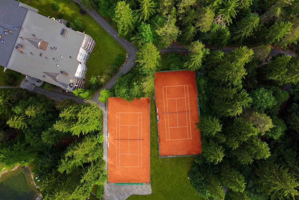 Tennis court