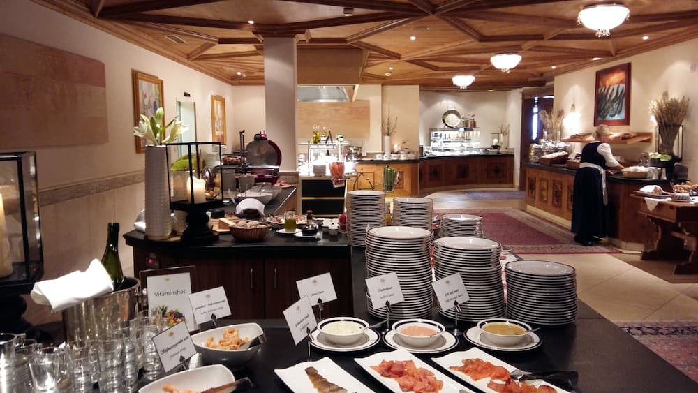 Breakfast buffet