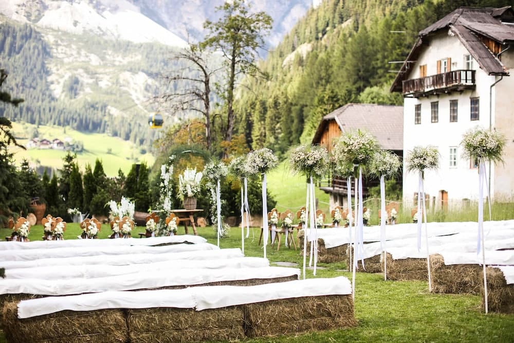 Banquet hall