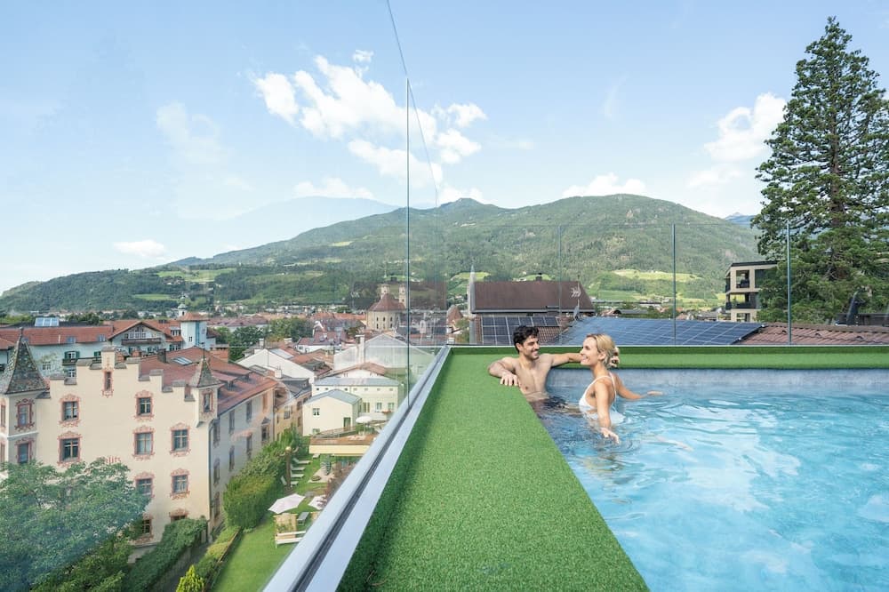 Rooftop pool