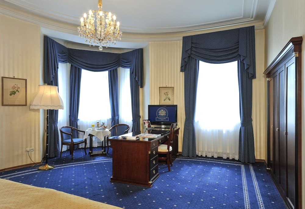 In-room business center