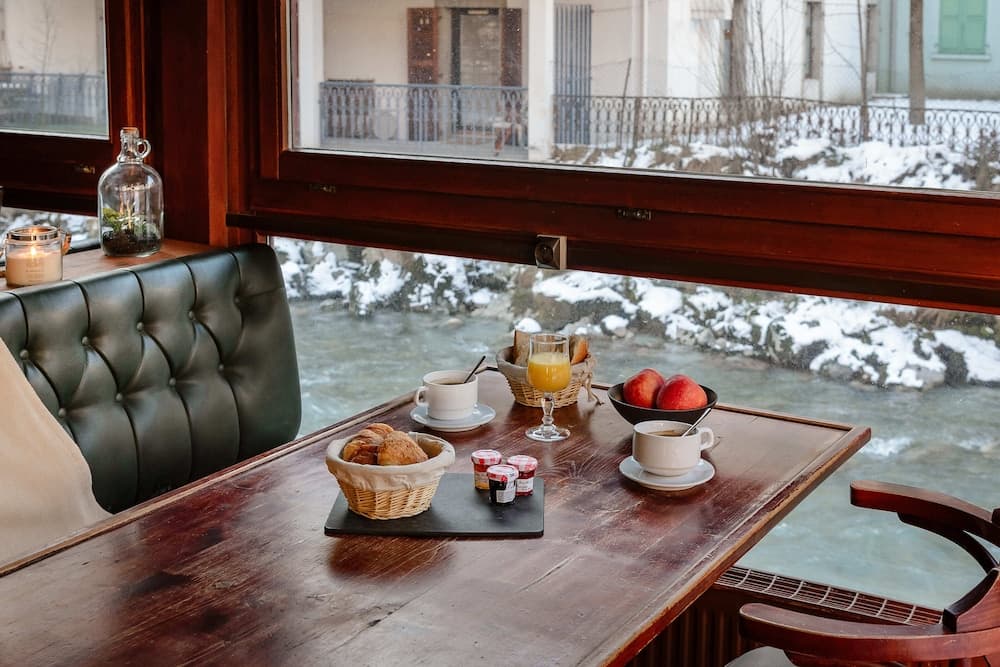 Breakfast area