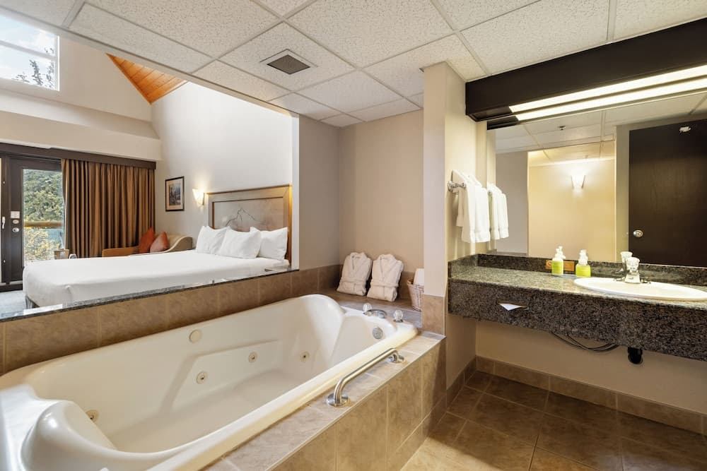 Jetted tub