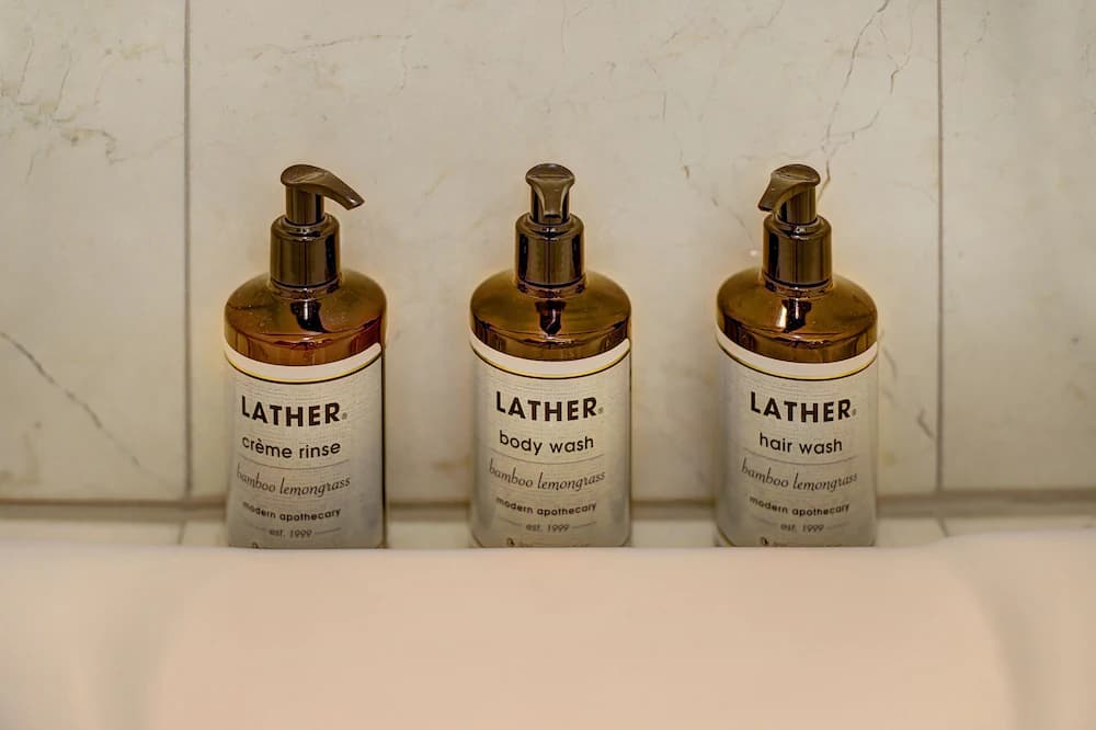 Bathroom amenities