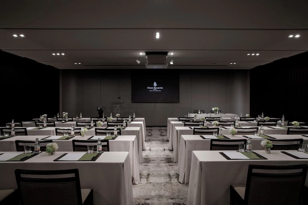 Meeting facility