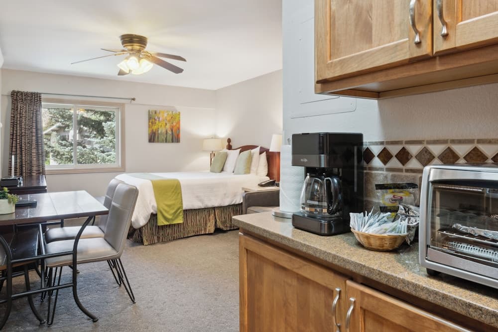 Private kitchenette
