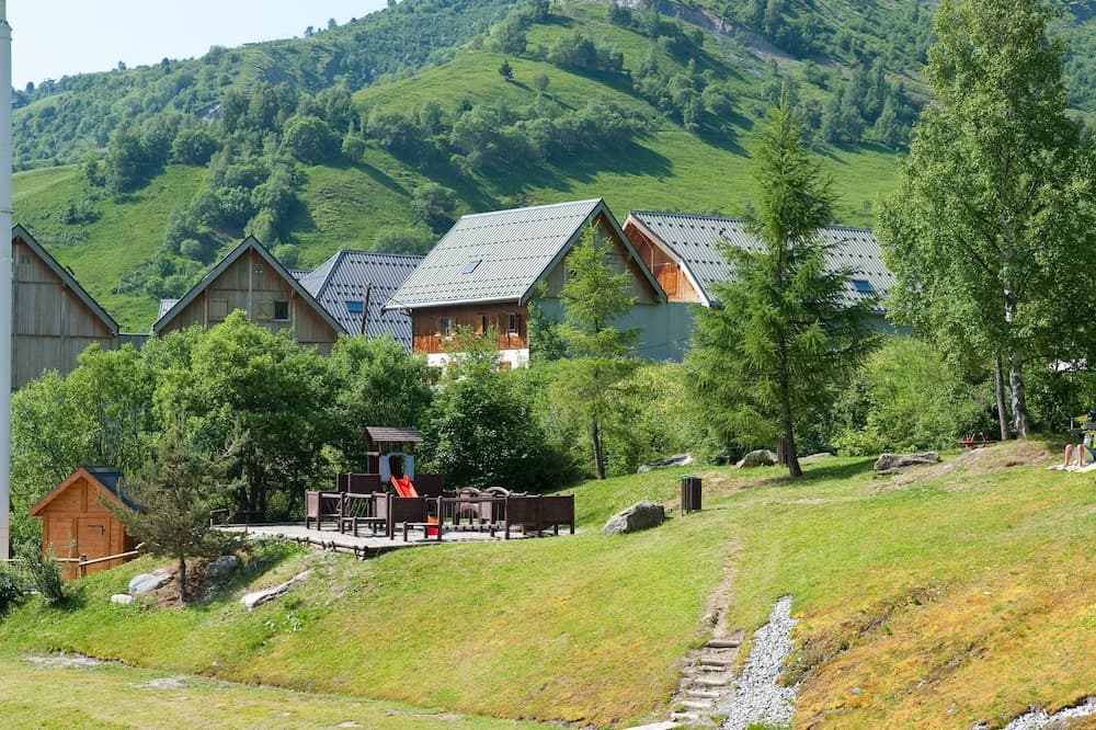 Children's play area - outdoor