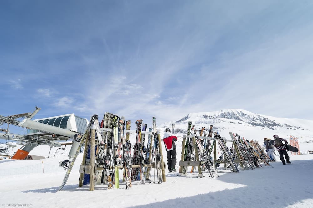 Snow and ski sports