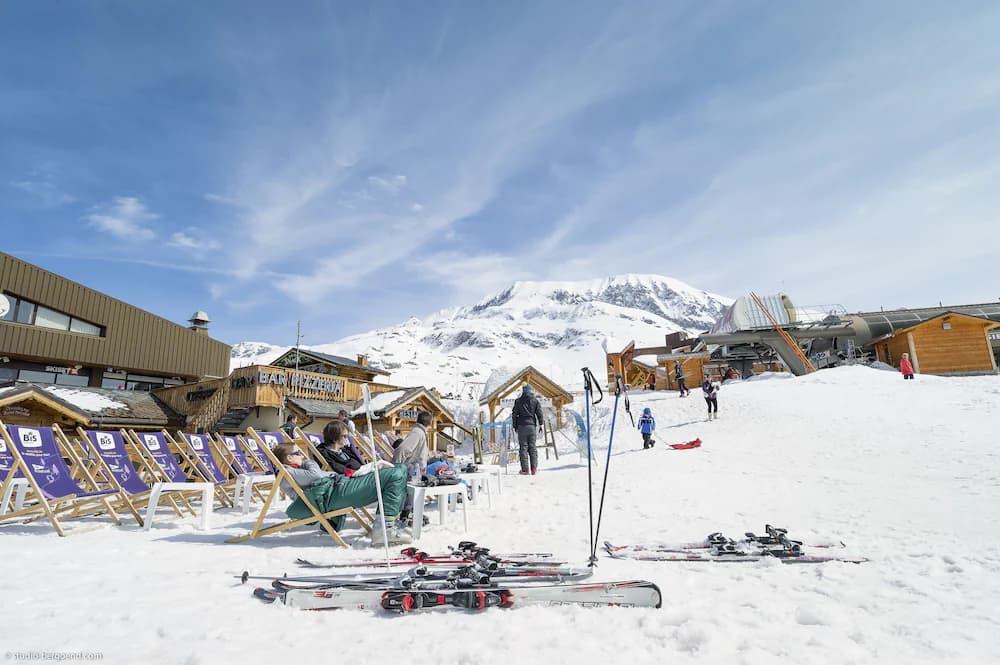 Snow and ski sports