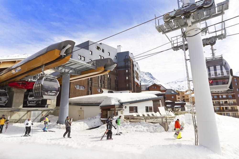 Snow and ski sports