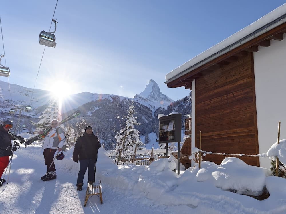 Snow and ski sports