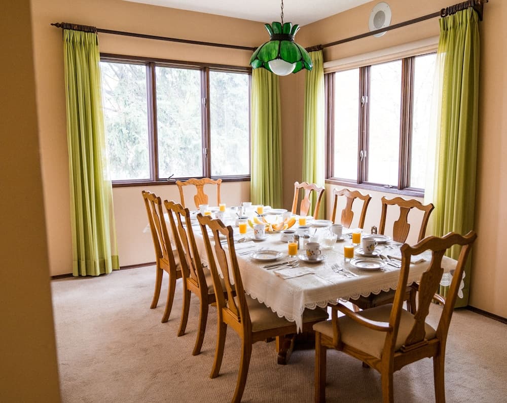 Breakfast area