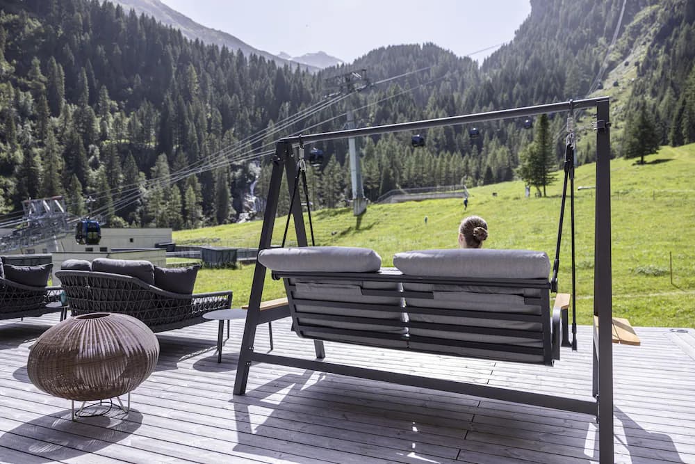 Sundeck