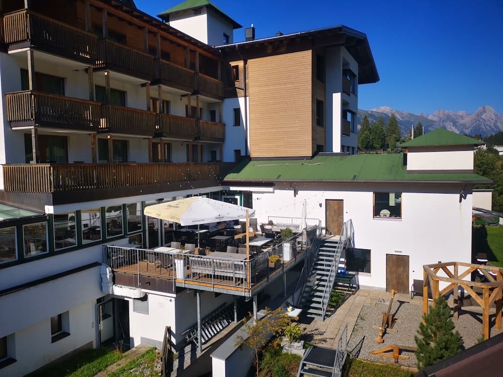 Sundeck