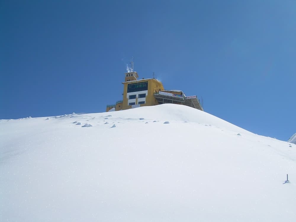 Primary image