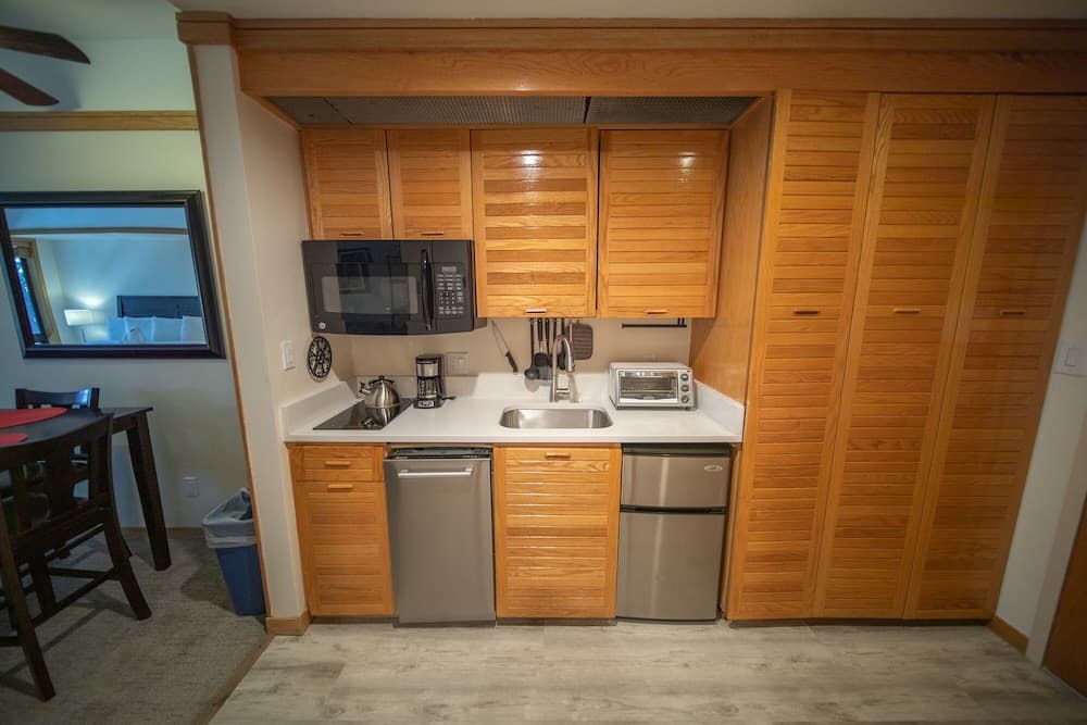 Private kitchenette