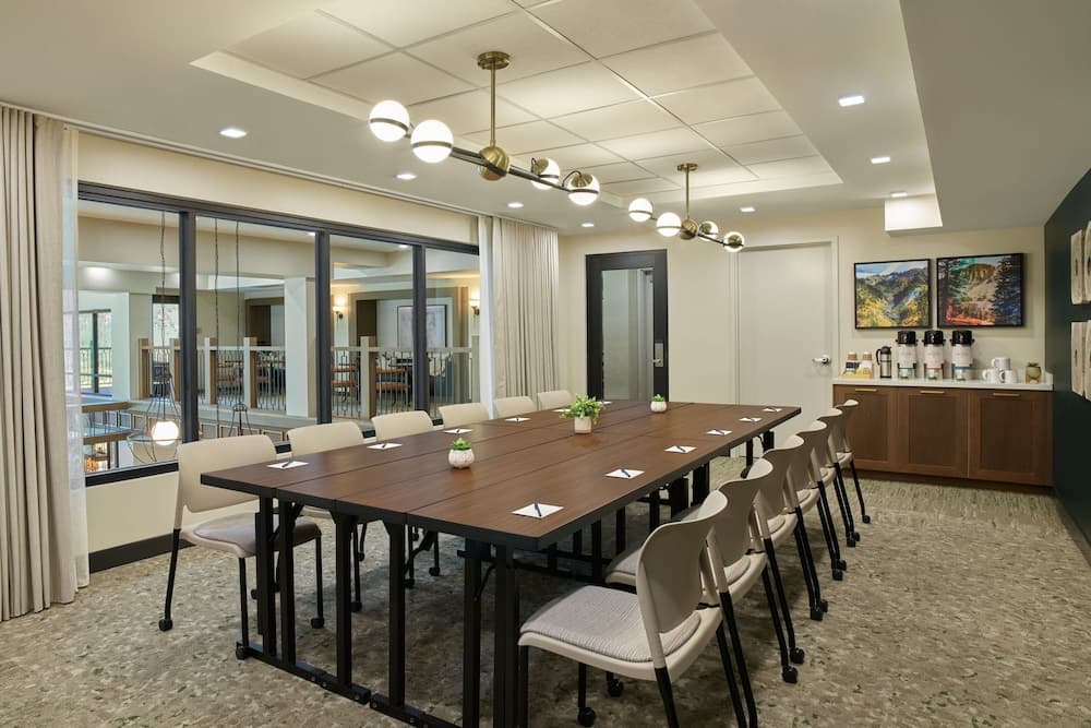 Meeting facility