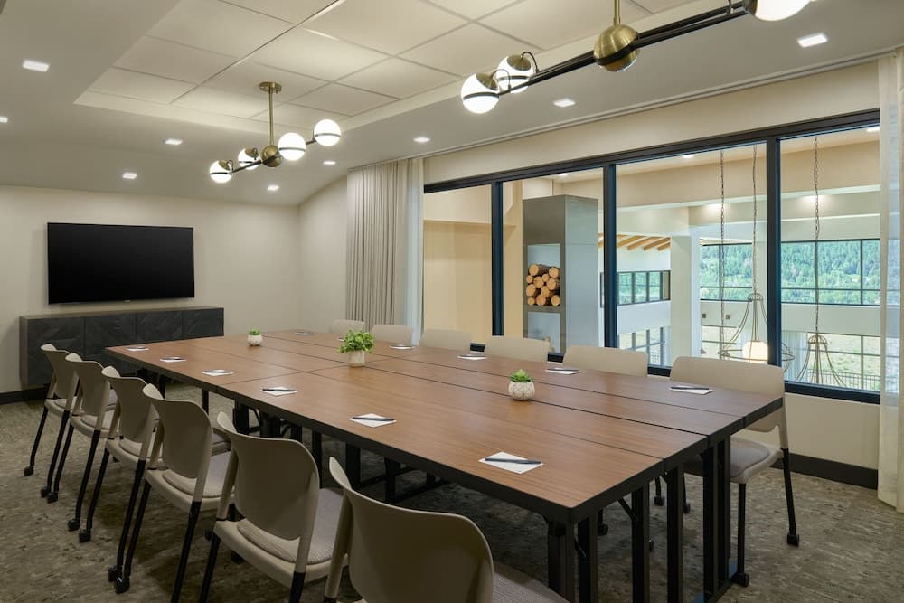 Meeting facility
