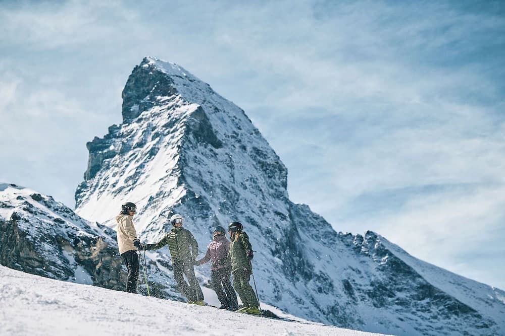 Snow and ski sports